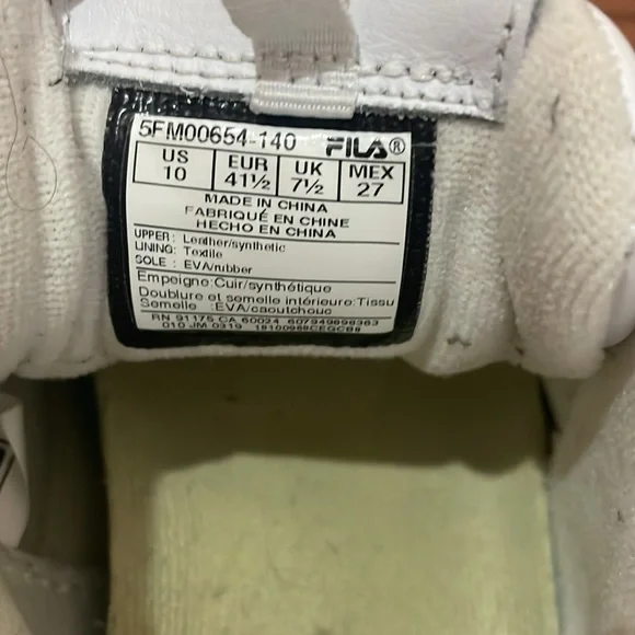 Fila Disruptor II Premium Women’s Lifestyle Sneakers - Picture 6 of 6